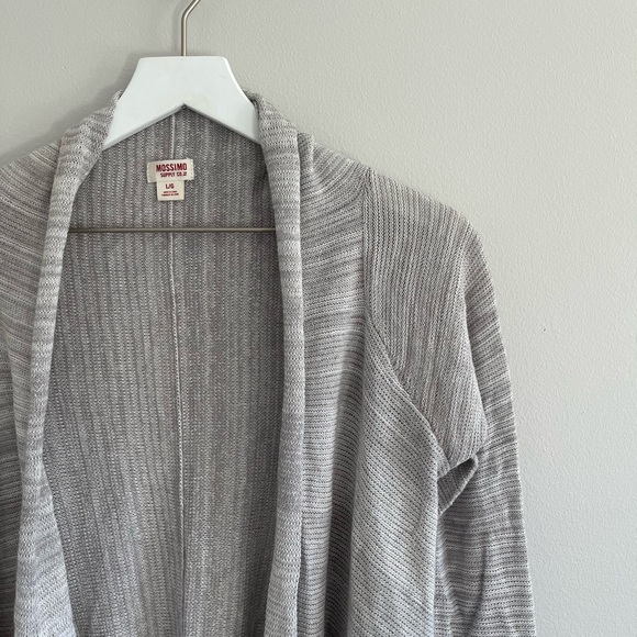 Mossimo Gray Tribal Design Size L - Picture 2 of 4